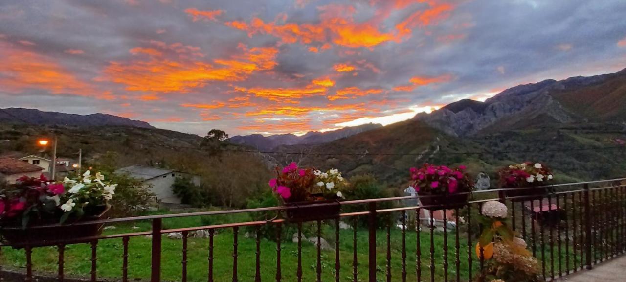 Casa Vacacional La Belluga Lägenhet Canales  Exteriör bild